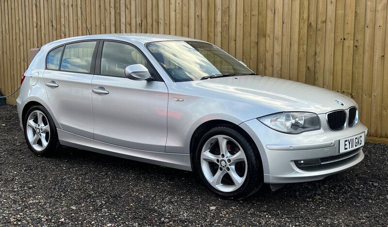 View BMW 1 SERIES 2.0 116i Sport Euro 5 (s/s) 5dr