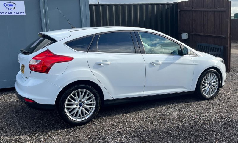 FORD FOCUS