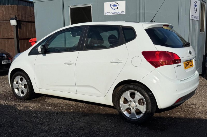 KIA VENGA