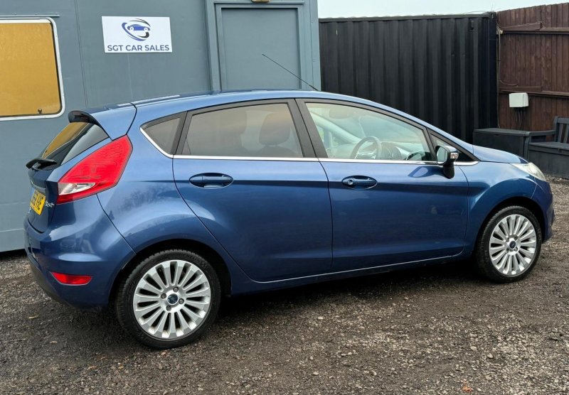 FORD FIESTA