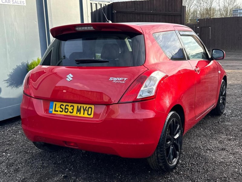 SUZUKI SWIFT