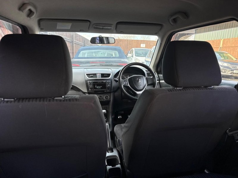 SUZUKI SWIFT