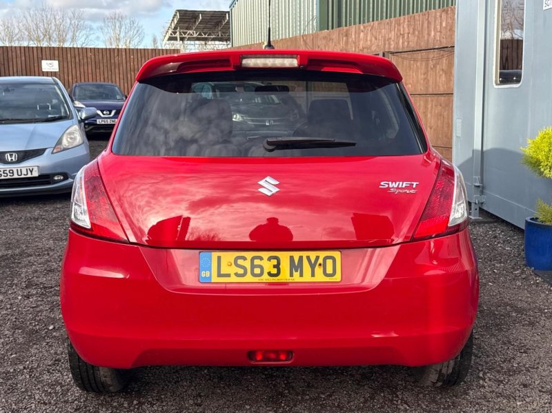 SUZUKI SWIFT