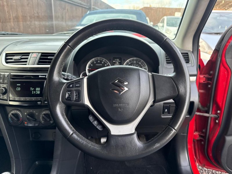 SUZUKI SWIFT