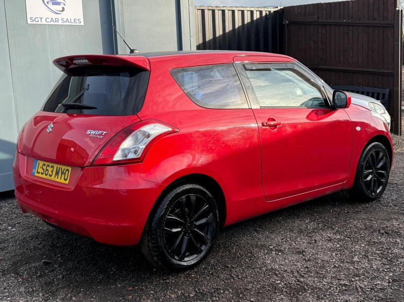 SUZUKI SWIFT