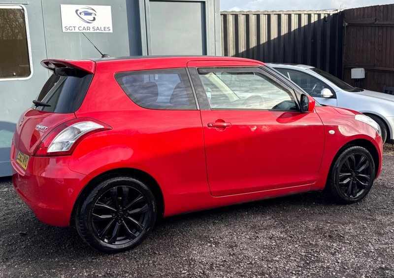 SUZUKI SWIFT