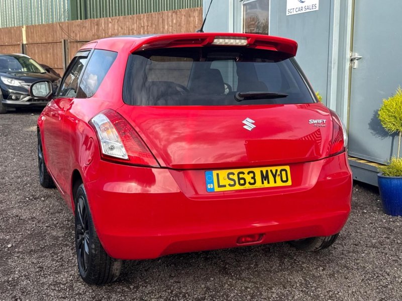 SUZUKI SWIFT