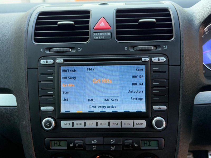 VOLKSWAGEN GOLF