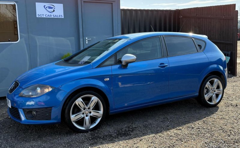 SEAT LEON