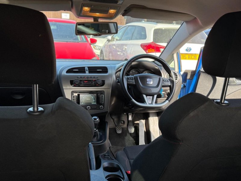 SEAT LEON