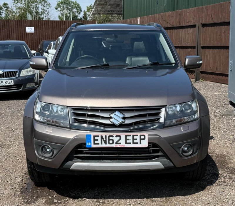 View SUZUKI GRAND VITARA 1.9 DDiS SZ5 4WD Euro 5 5dr