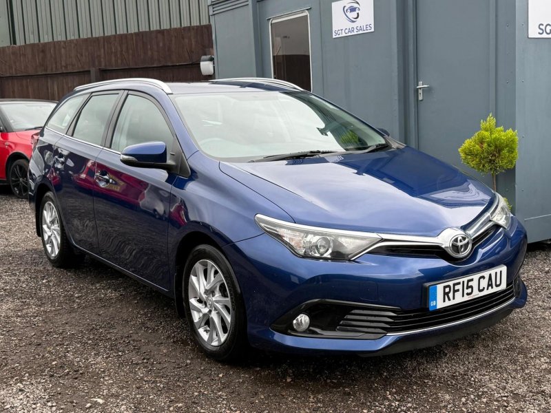 View TOYOTA AURIS 1.6 D-4D Business Edition Touring Sports Euro 6 (s/s) 5dr