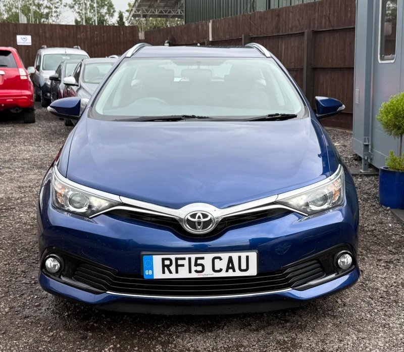 View TOYOTA AURIS 1.6 D-4D Business Edition Touring Sports Euro 6 (s/s) 5dr