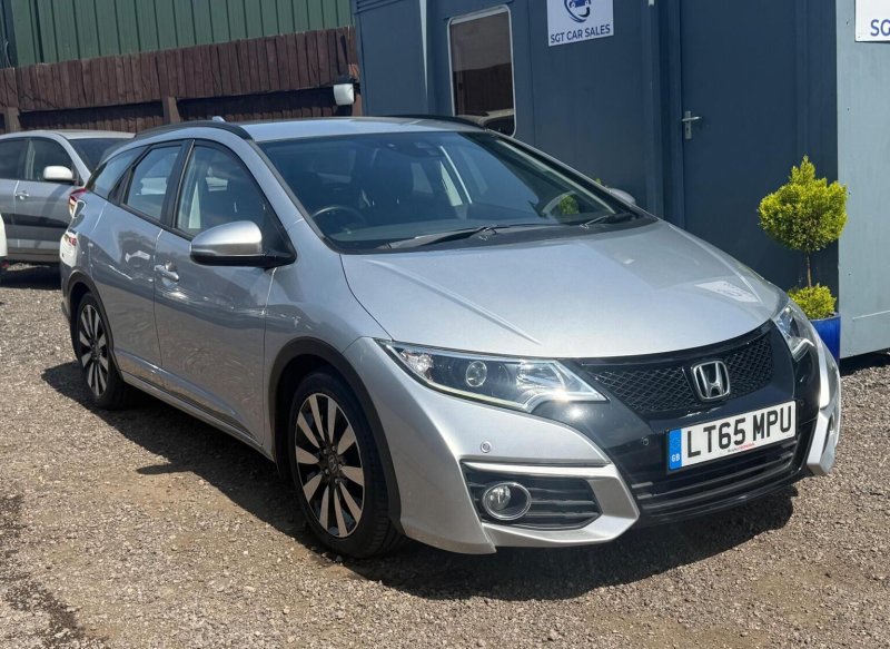 View HONDA CIVIC 1.8 i-VTEC SE Plus Tourer Euro 6 (s/s) 5dr (Navi)