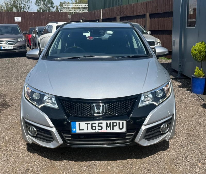 View HONDA CIVIC 1.8 i-VTEC SE Plus Tourer Euro 6 (s/s) 5dr (Navi)