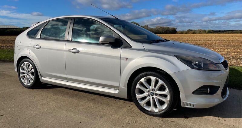 View FORD FOCUS 1.6 Zetec S 5dr